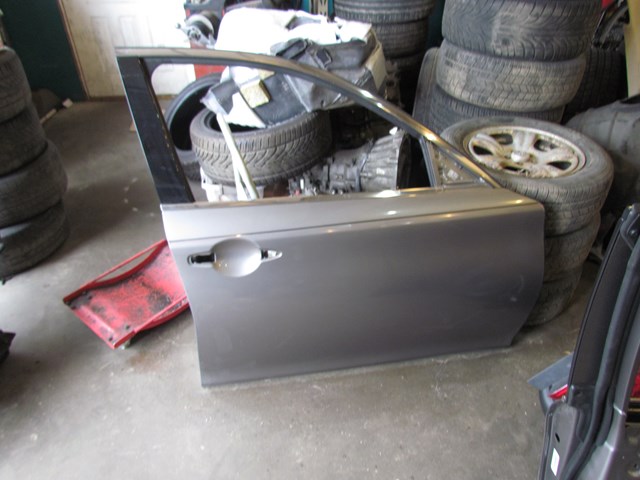 2011 Infiniti M37 Front RH Passenger Door