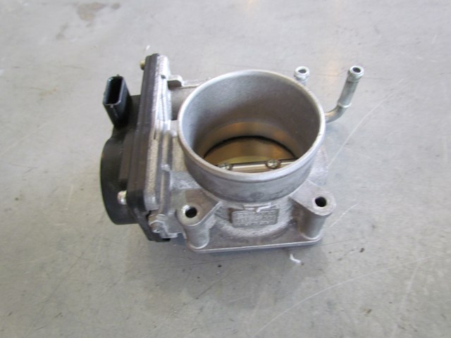 2011 Infiniti M37x LH Driver Throttle Body