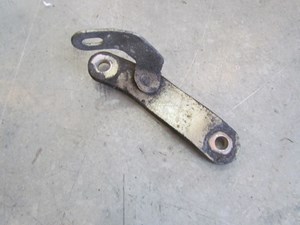 2011 Infiniti M37x Alternator Bracket