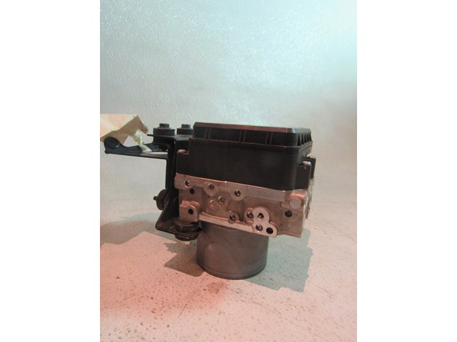 2011 Infiniti M37x ABS Pump