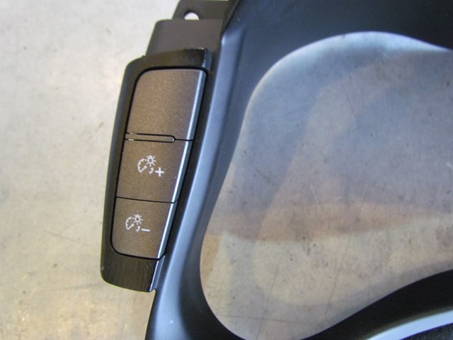 2011 Infiniti M37 M37x Speedometer Cluster Bezel 