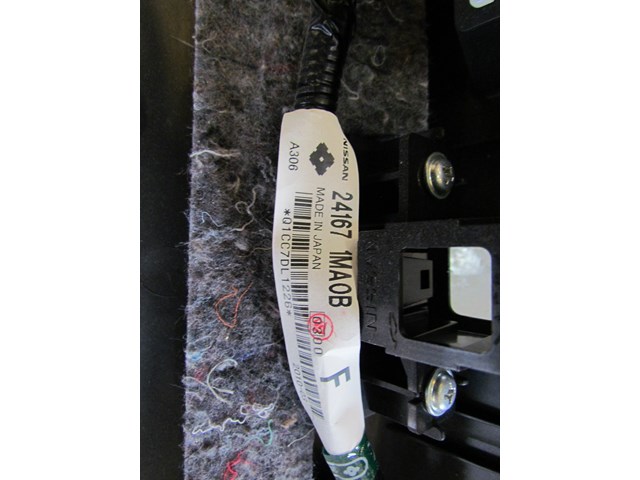 2011 Infiniti M37x LH Lower Dash Trim Panel w/Buttons