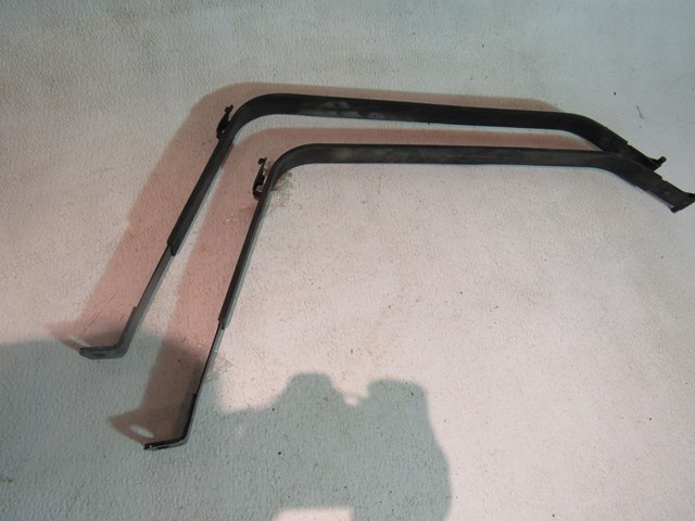 2011 Infiniti M37 M37x Gas Tank Straps