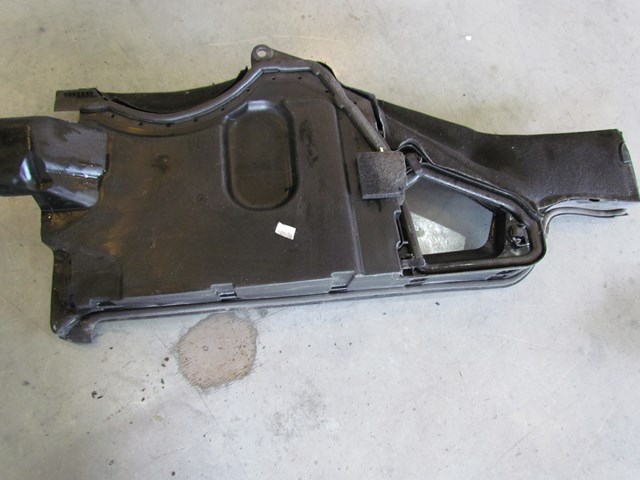 2007 BMW M6 Convertible RH Microfilter Air Inlet 