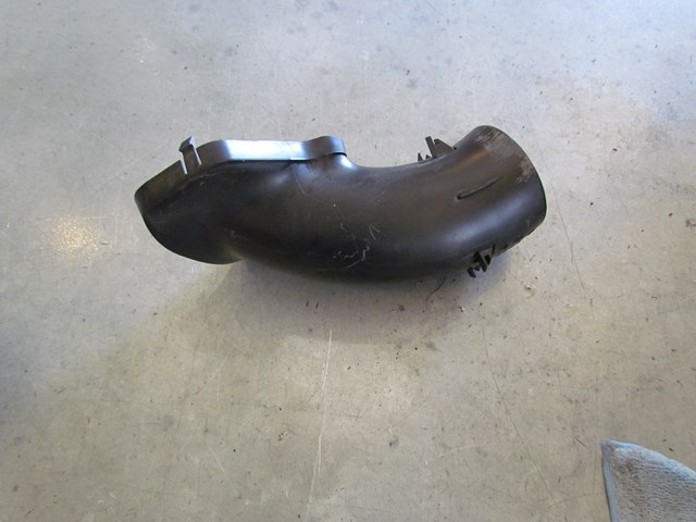 2007 BMW M6 Convertible RH Air Intake Tube Portion 1371 7834743-01