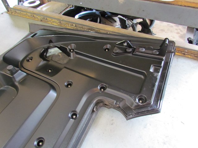 2007 BMW M6 Convertible Soft Top Roof Rear Trunk Cover Panel OEM