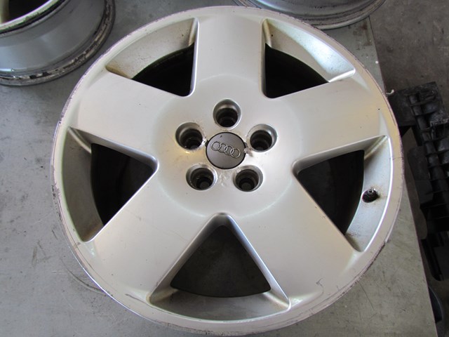 2004 Audi A8 A8L 18 Wheel 18x8.5 Curb Rash