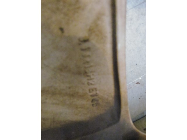 2004 Audi A8 A8L 18 Wheel 18x8.5 Curb Rash