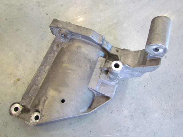2007 BMW M6 Ac Compressor Power Steering Bracket