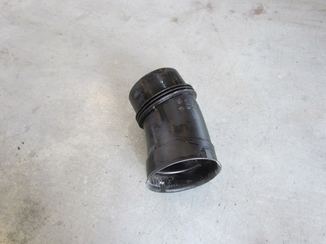 2007 BMW M6 Convertible LH Intake Tube 137752101902