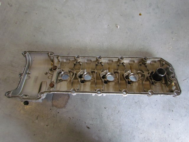 2007 BMW M6 Convertible LH Driver Valve Cover