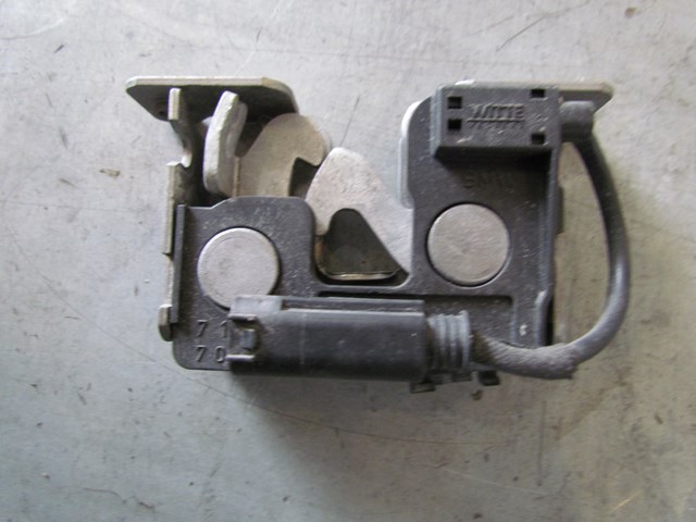 2007 BMW M6 Convertible LH Hood Catch Release 51237115229