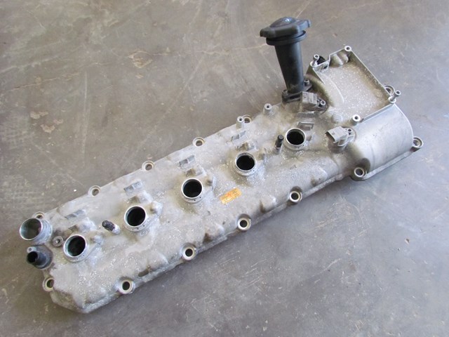 2007 BMW M6 RH Passenger Valve Cover S85 V10 E63