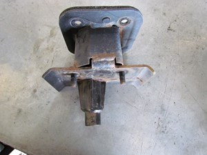 2007 BMW M6 Convertible RH Rear Bumper Reinforcement Bracket