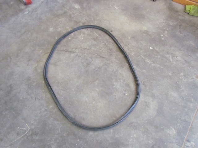 2007 BMW M6 Convertible Trunk Seal
