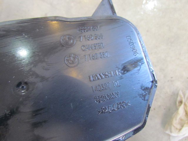 2007 BMW M6 Convertible Fuel Vapor Canister 7162350