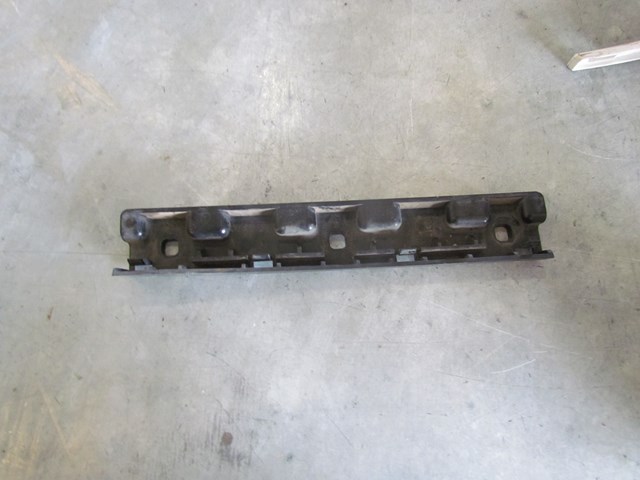 2007 BMW M6 Convertible Front RH Side Skirt Mount 51777072876