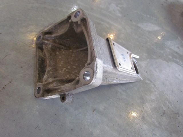 2007 BMW M6 Convertible LH Engine Mount 22112282633