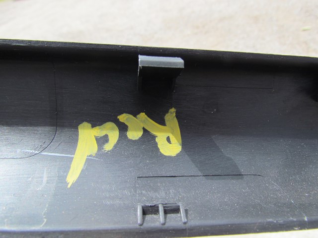 2004 Nissan 350Z Rear Strut Tower Rear Mouilding