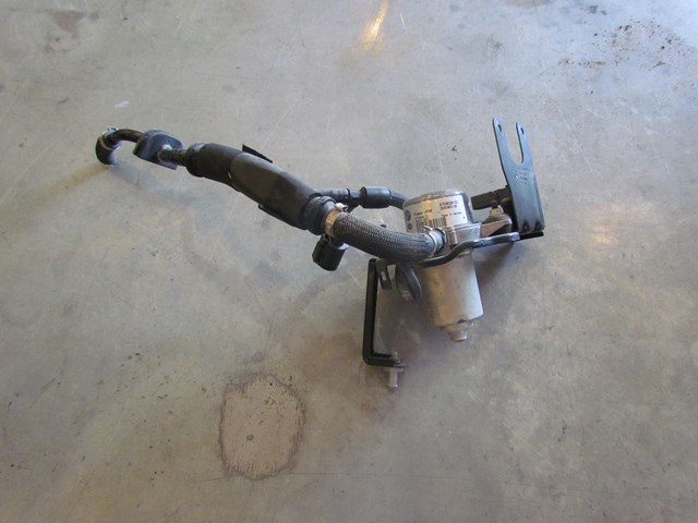 2007 BMW M6 E64 Convertible Vacuum Pump OEM 6769026