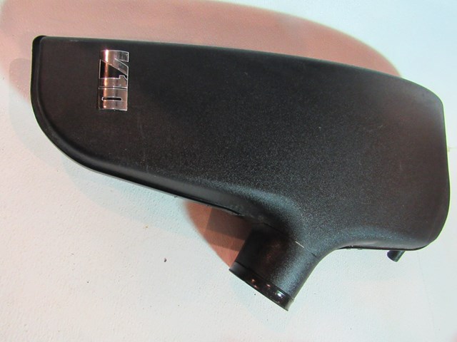 2007 BMW M6 Convertible Air Intake Manifold Cover
