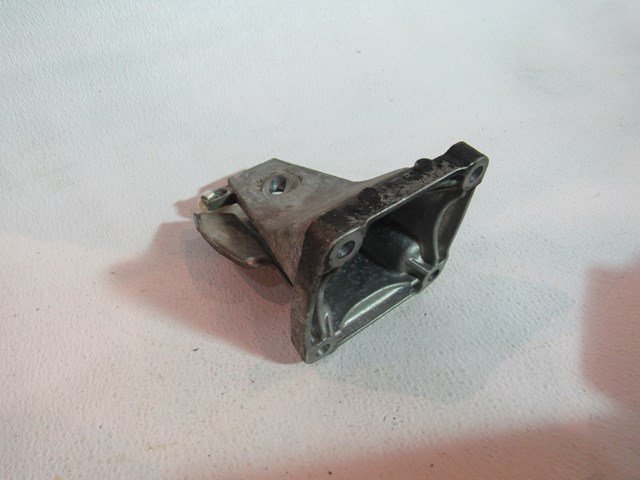 2007 BMW M6 Convertible RH Engine Mount 22112282634