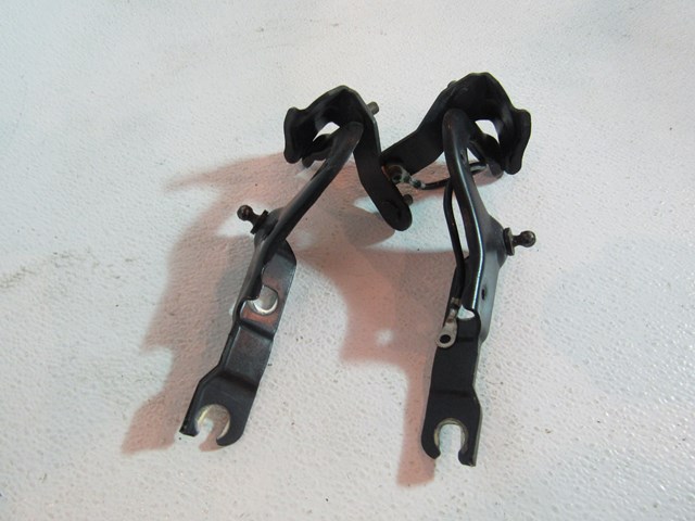 2007 BMW M6 Convertible Trunk Hinge Set