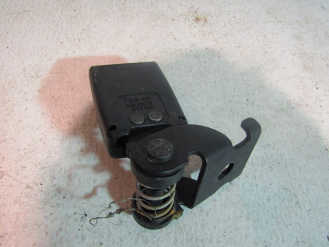 2007 BMW M6 Convertible Rear LH Seat Belt Buckle