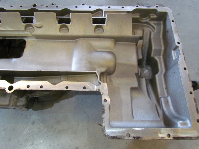 2007 BMW M6 E63 V10 Lower Oil Pan DAMAGE M5 E60