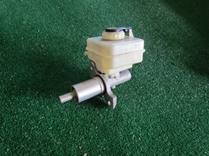 2007 BMW M6 Convertible Brake Master Cylinder