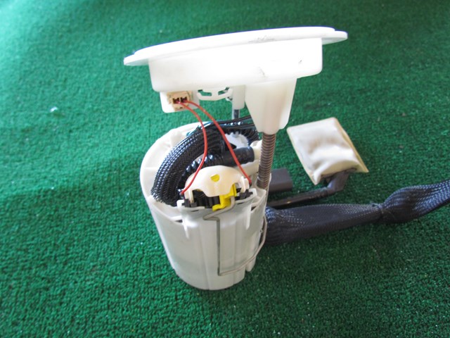 2007 BMW M6 E63 V10 S85 Fuel Pump and Lines