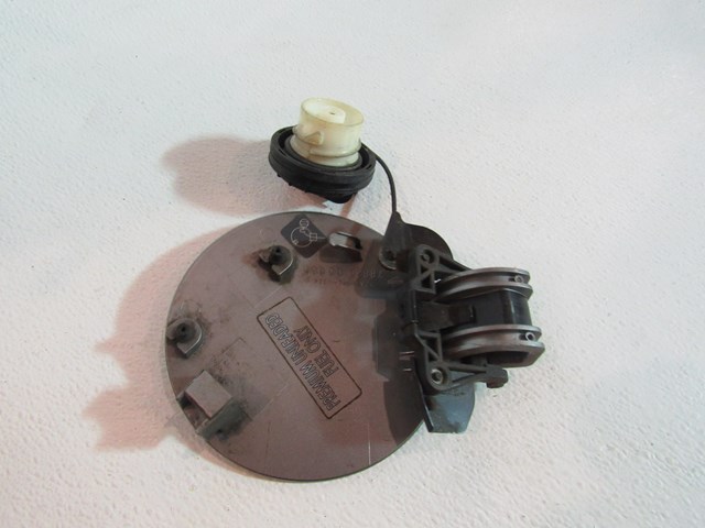 2004 Nissan 350z Fuel Door w/ Gas Cap 78830 CD000