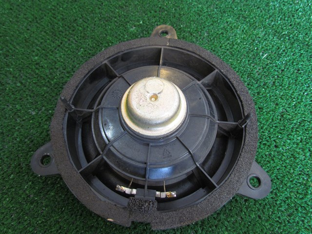 2004 Nissan 350z RH Door Speaker 28156 AM900