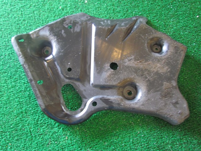 2004 Nissan 350z Rear LH Driver Splash Shield Mud Dust