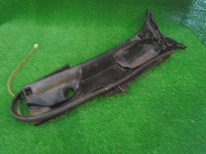 2004 Nissan 350z LH Driver Windshield Wiper Cowl OEM 66863 CD000