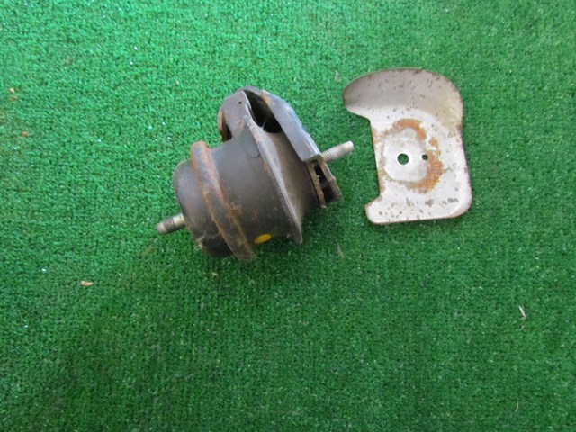2004 Nissan 350z RH Passenger Motor Mount Engine Mount