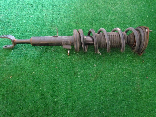 2004 Nissan 350z Front RH Strut 56110 CD700