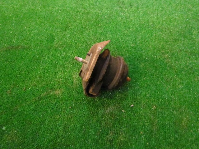 2004 Nissan 350z LH Driver Engine Mount Motor Mount