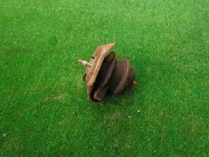 2004 Nissan 350z LH Driver Engine Mount Motor Mount