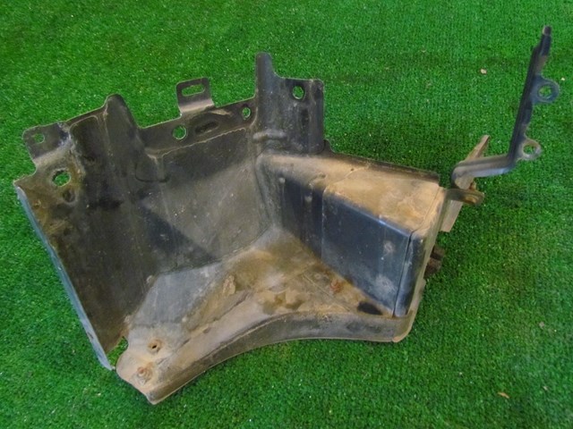 2004 Nissan 350z Rear RH Passenger Mud Shield