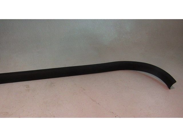 2003 2004  Nissan 350z RH Passenger Door Sill 769B4 CD000