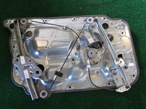 2003 Nissan 350z RH Window Motor & Regulator 80730 CD001