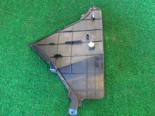 2003 Nissan 350z RH Passenger Inner Kick Panel  68134 CD000