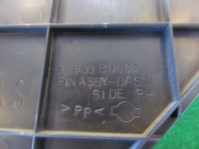 2003 350z RH Passenger Kick Panel 66900 CD000