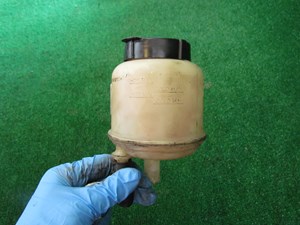 2003 Nissan 350z Power Steering Fluid Reservoir
