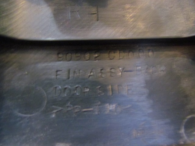 2003 Nissan 350z Rear RH Passenger Hatch Trim 90902 CDooo