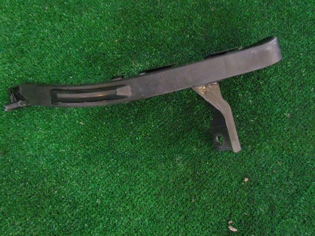 1998 Porsche Boxster Front RH Bumper Guide