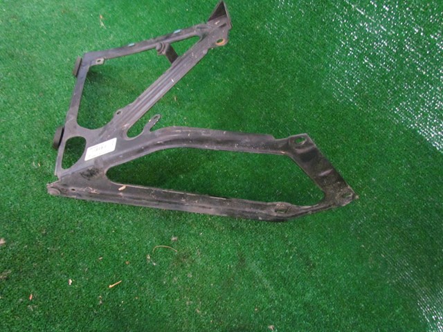 1998 Porsche Boxster LH Radiator Bracket 996.106.033.53