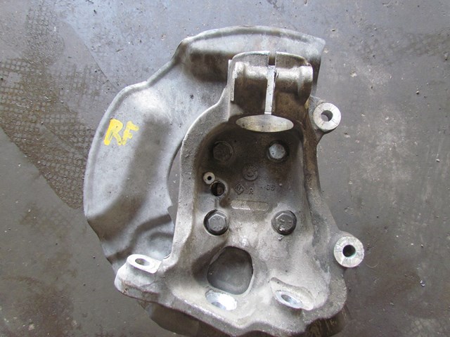2007 BMW M6 RH Passenger Front Spindle 