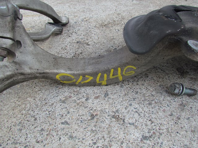 2004 Audi A8L RH Passenger Front Spindle, See Pictures